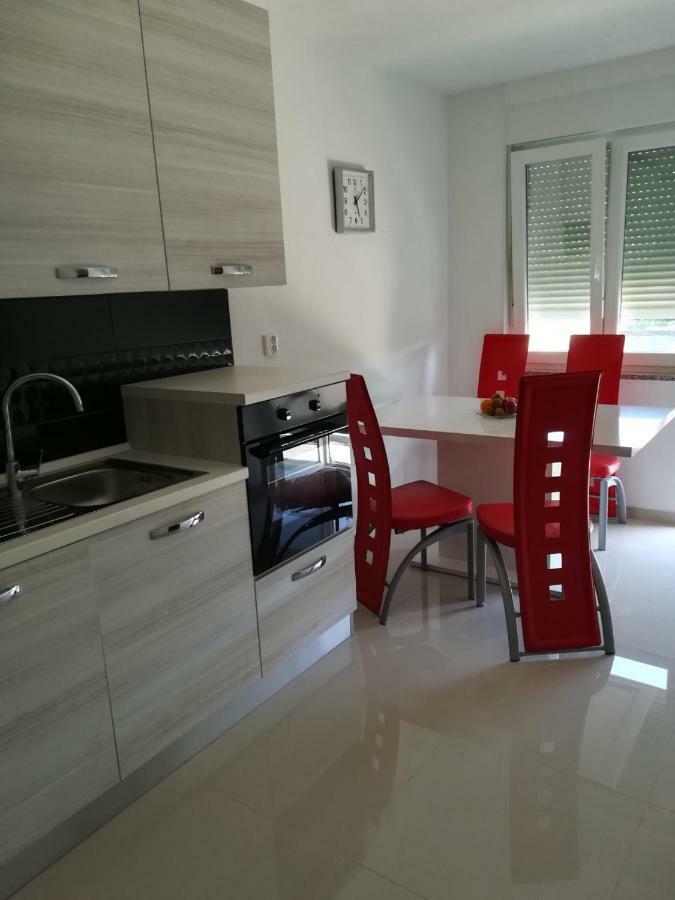 Apartman Tonika พูลา ภายนอก รูปภาพ