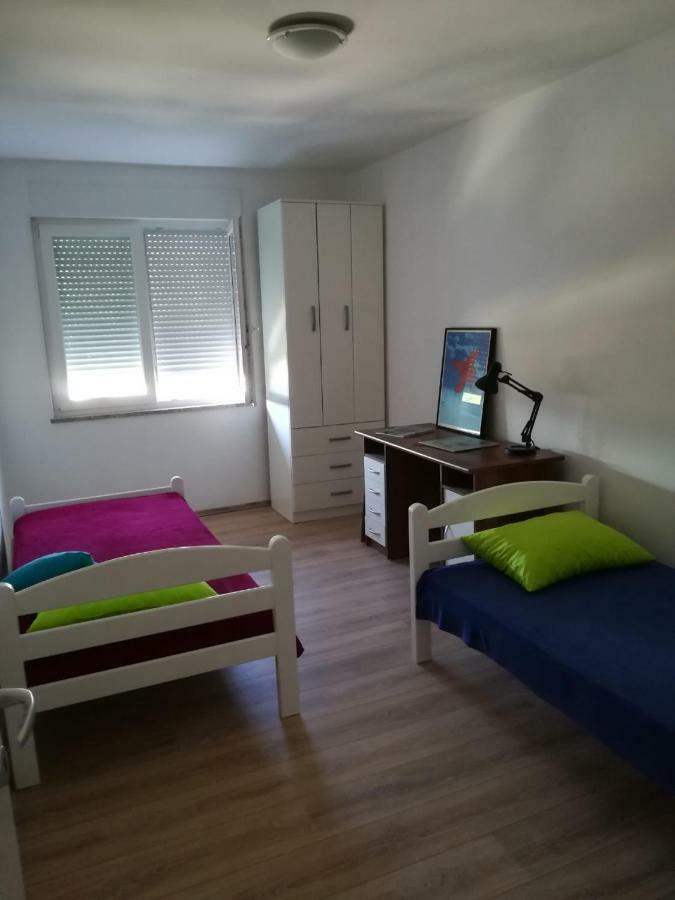 Apartman Tonika พูลา ภายนอก รูปภาพ
