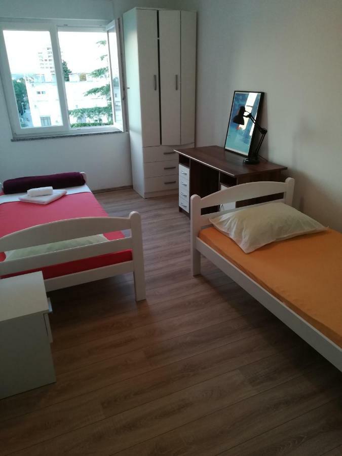 Apartman Tonika พูลา ภายนอก รูปภาพ