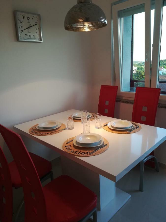 Apartman Tonika พูลา ภายนอก รูปภาพ